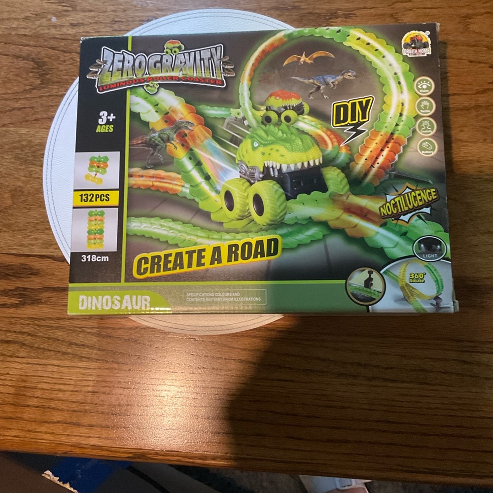 Zero Gravity Dinosaur Track Set